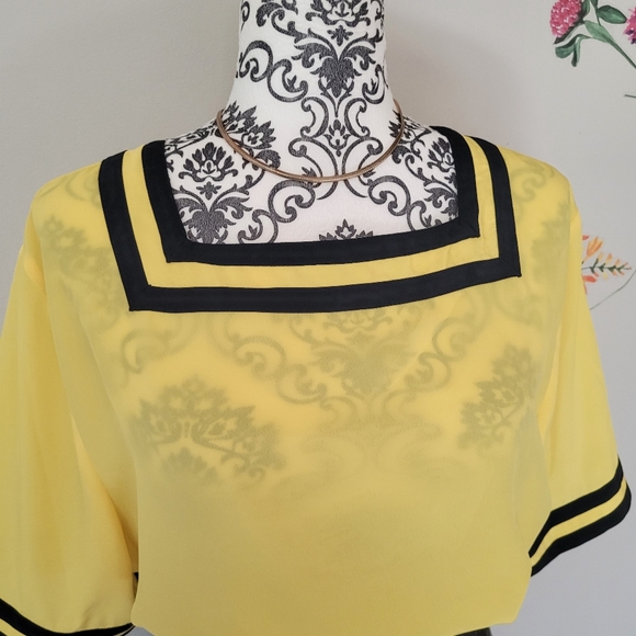 Yellow square neck chagall shirt - Picture 5 of 11